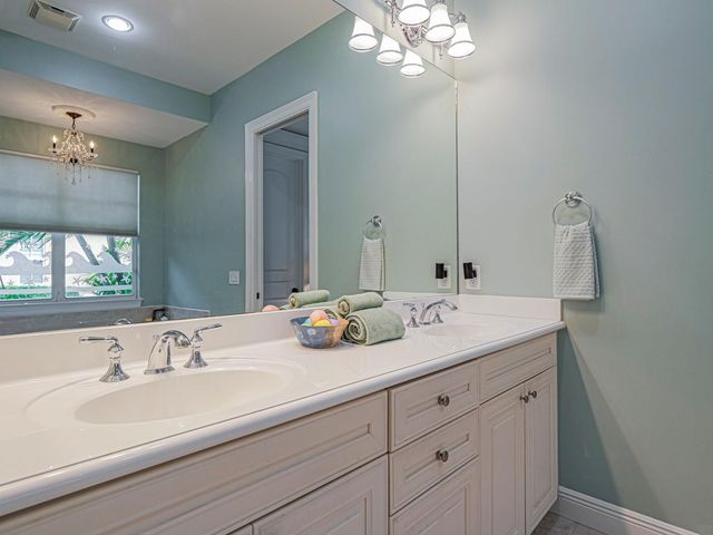 6525 Caicos Ct, Vero Beach, FL 32967