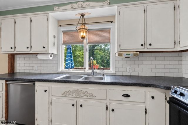 54 Skyview Rd, West Milford Twp., NJ 07480