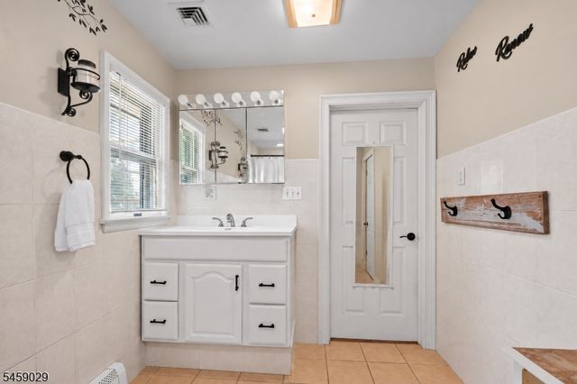 54 Skyview Rd, West Milford Twp., NJ 07480