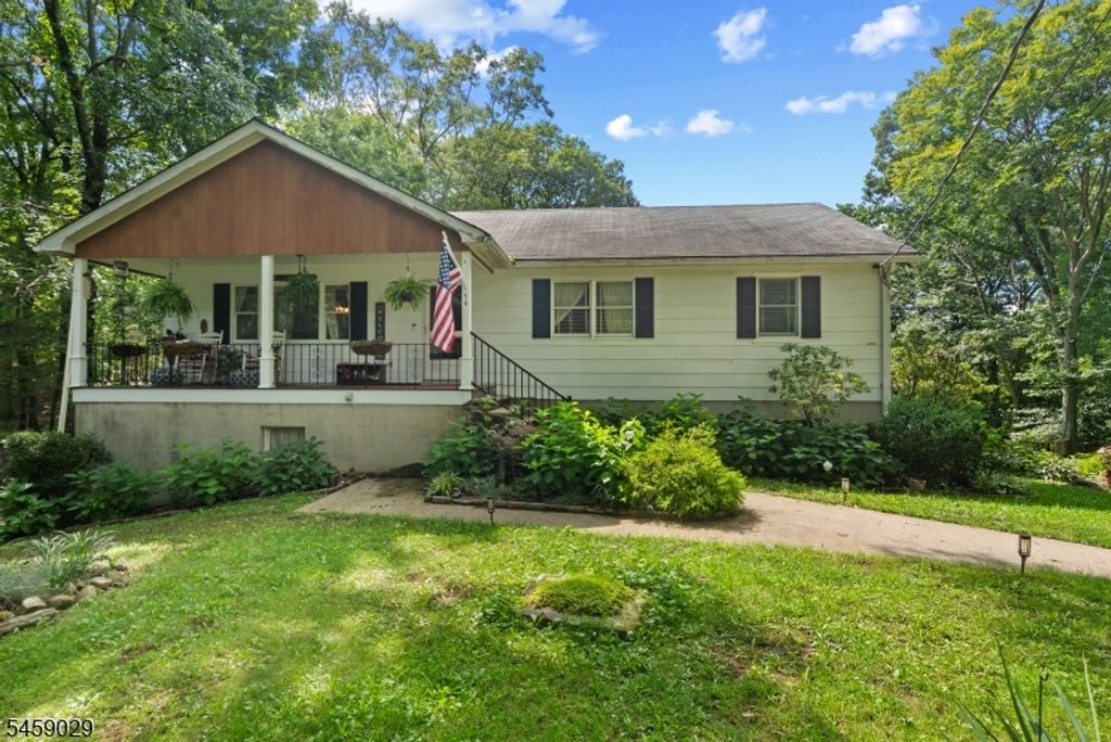 54 Skyview Rd, West Milford Twp., NJ 07480