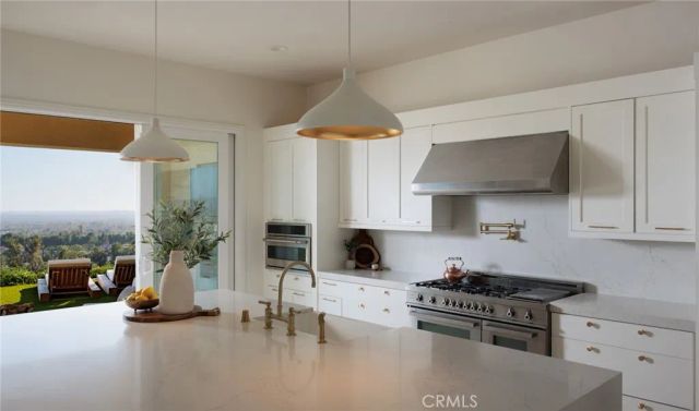 93 Parson Brown, Irvine, CA 92618