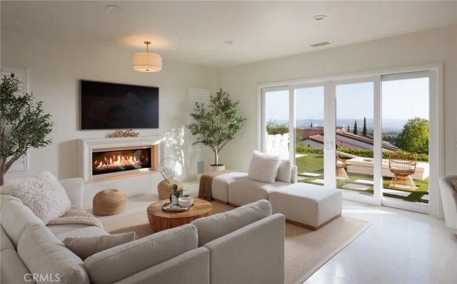 93 Parson Brown, Irvine, CA 92618