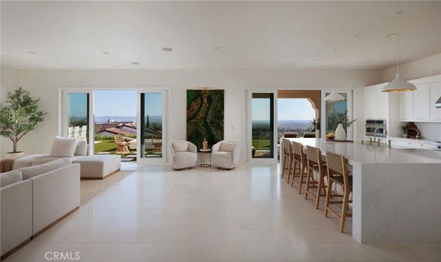 93 Parson Brown, Irvine, CA 92618