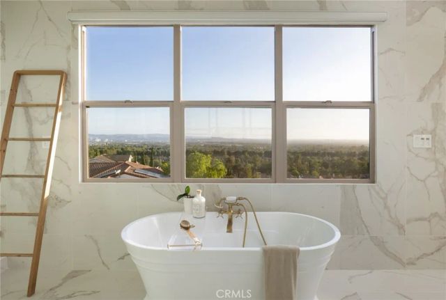 93 Parson Brown, Irvine, CA 92618