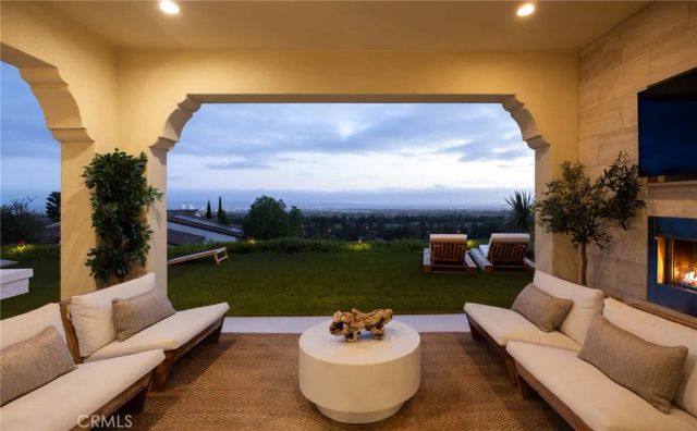 93 Parson Brown, Irvine, CA 92618