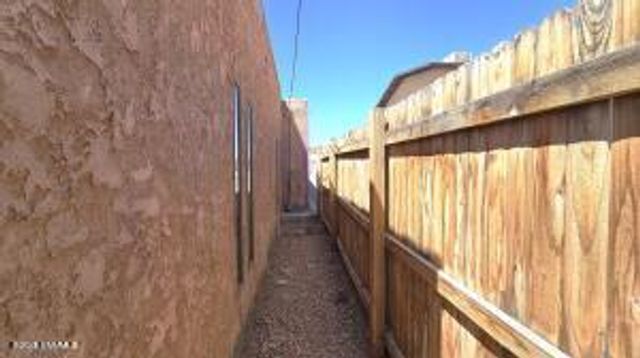 1229 S Espanola Street, Las Cruces, NM 88001