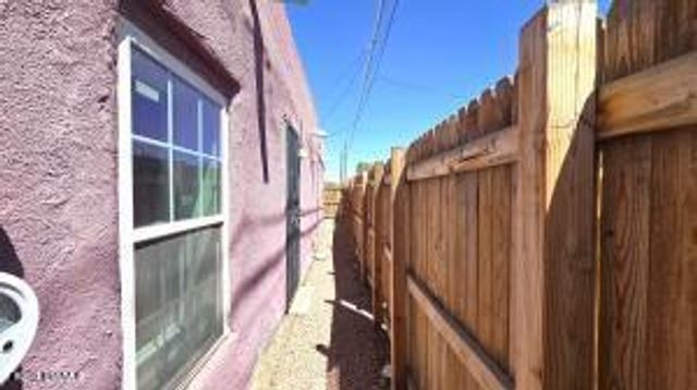 1229 S Espanola Street, Las Cruces, NM 88001