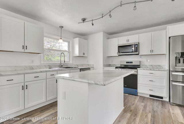 7185 Fhaner Highway, Potterville, MI 48876
