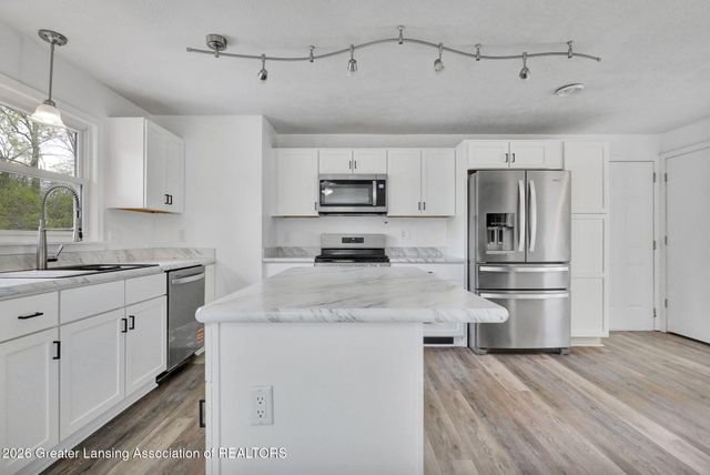 7185 Fhaner Highway, Potterville, MI 48876