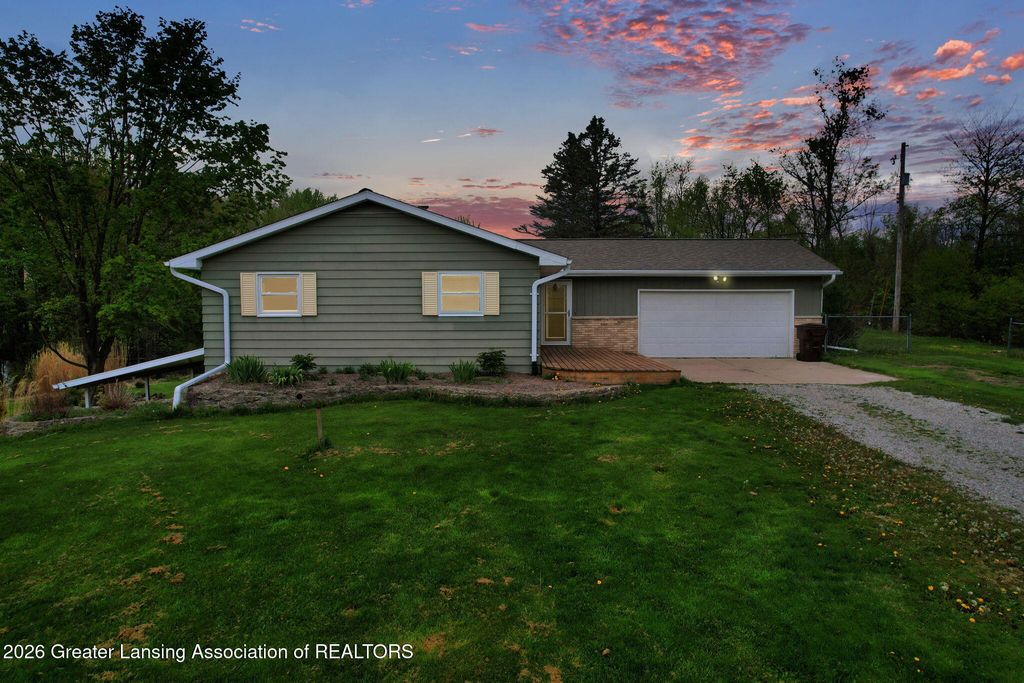 7185 Fhaner Highway, Potterville, MI 48876