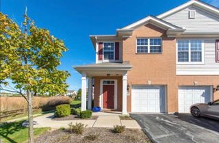 7520 Claridge Drive F, Bridgeview, IL 60455