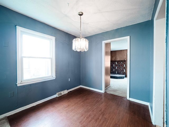 2063 E Columbia Street, Evansville, IN 47711