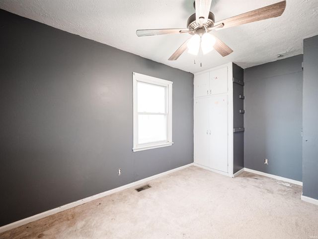 2063 E Columbia Street, Evansville, IN 47711