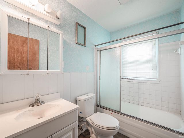 2063 E Columbia Street, Evansville, IN 47711