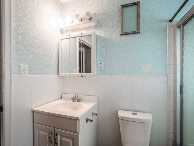 2063 E Columbia Street, Evansville, IN 47711