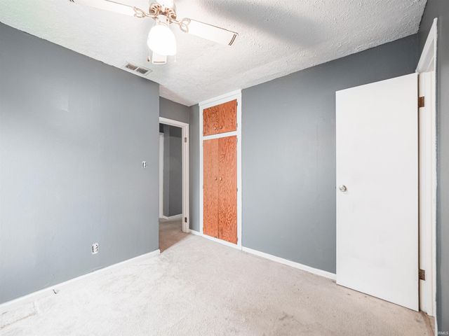 2063 E Columbia Street, Evansville, IN 47711