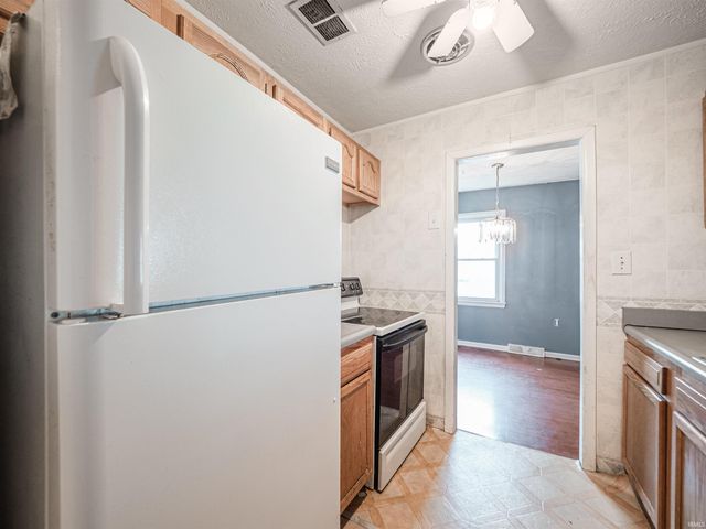2063 E Columbia Street, Evansville, IN 47711