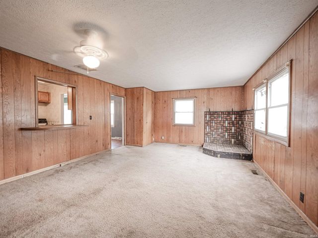 2063 E Columbia Street, Evansville, IN 47711