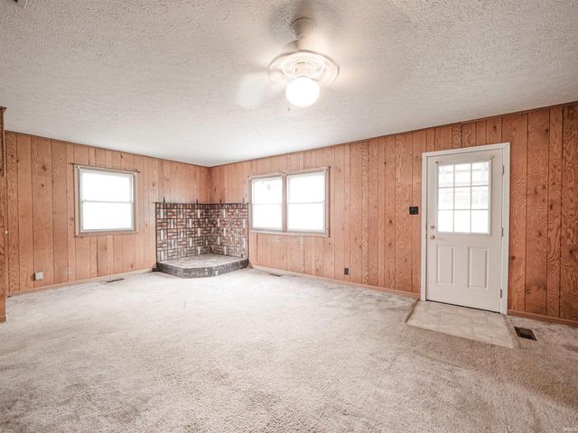 2063 E Columbia Street, Evansville, IN 47711