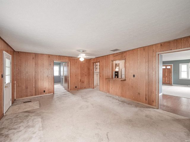 2063 E Columbia Street, Evansville, IN 47711