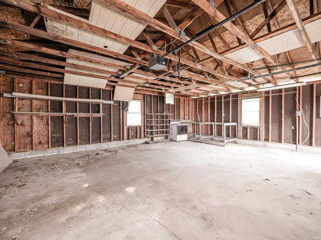 2063 E Columbia Street, Evansville, IN 47711