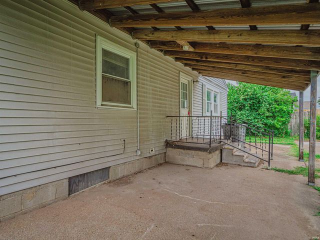 2063 E Columbia Street, Evansville, IN 47711
