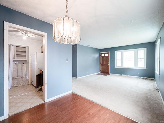 2063 E Columbia Street, Evansville, IN 47711