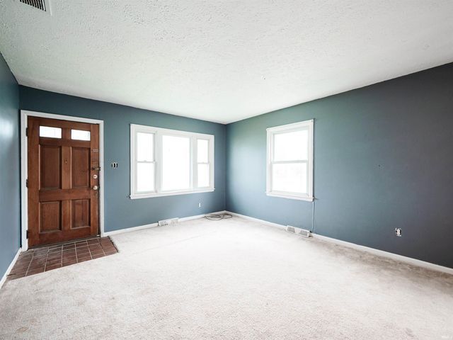 2063 E Columbia Street, Evansville, IN 47711