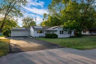 2421 Lockner Boulevard, Joliet, IL 60431