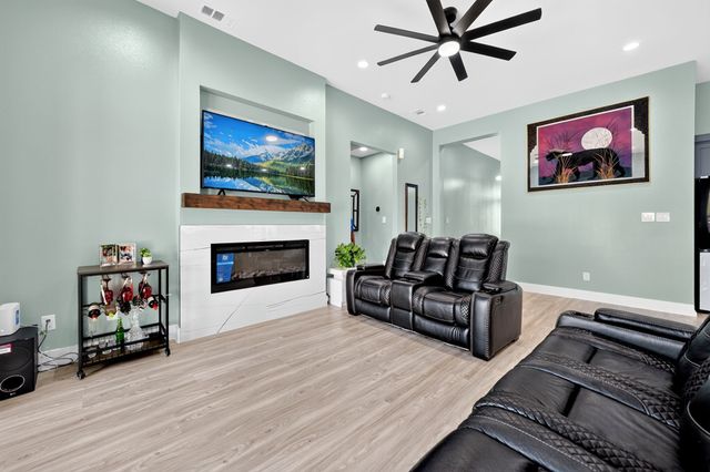 1930 Houston Street, Grand Prairie, TX 75050