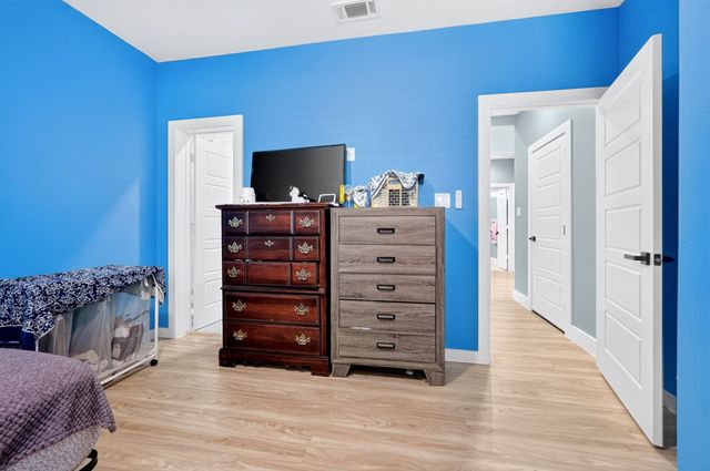 1930 Houston Street, Grand Prairie, TX 75050