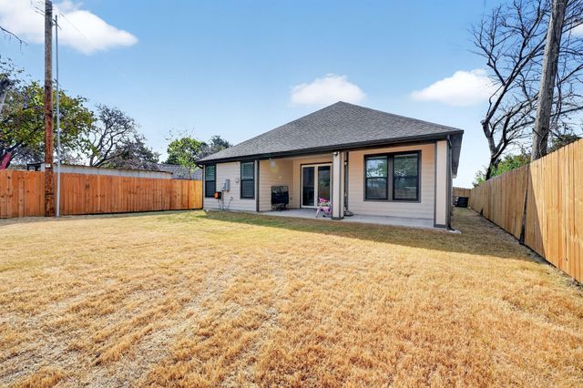 1930 Houston Street, Grand Prairie, TX 75050