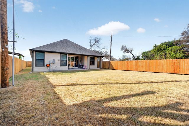 1930 Houston Street, Grand Prairie, TX 75050
