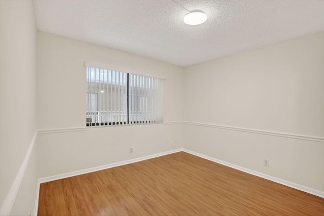8030 Hampton Boulevard 414, North Lauderdale, FL 33068