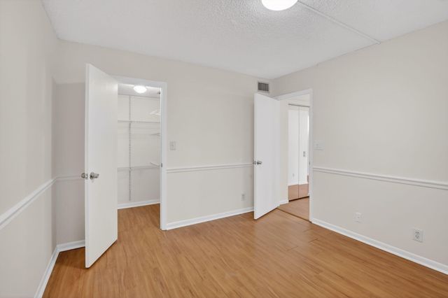 8030 Hampton Boulevard 414, North Lauderdale, FL 33068