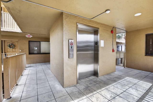 8030 Hampton Boulevard 414, North Lauderdale, FL 33068