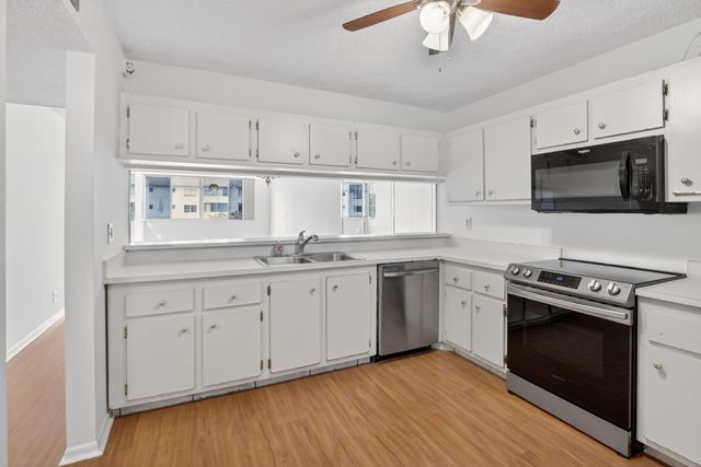 8030 Hampton Boulevard 414, North Lauderdale, FL 33068