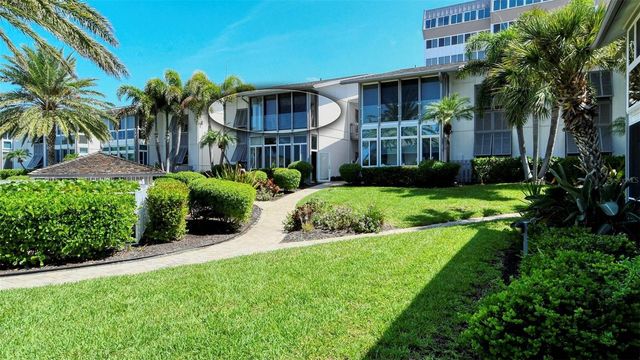6044 W PEPPERTREE WAY 233B, Sarasota, FL 34242