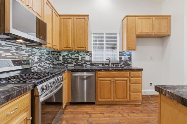 2338 Carol Ann Dr, Tracy, CA 95377