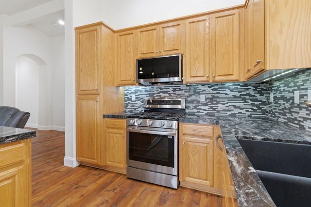 2338 Carol Ann Dr, Tracy, CA 95377