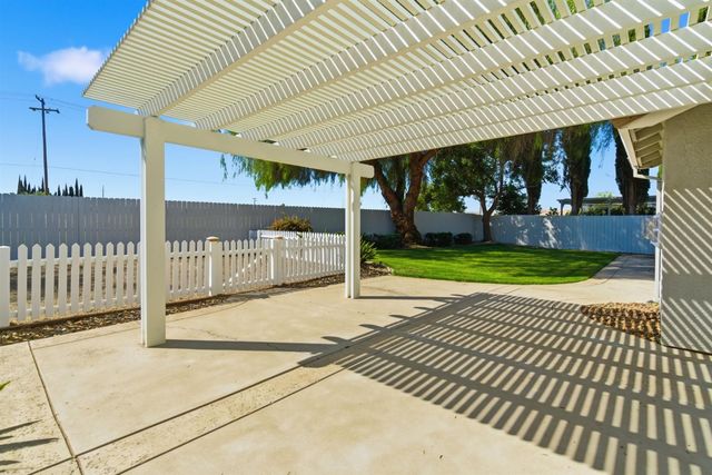 2338 Carol Ann Dr, Tracy, CA 95377