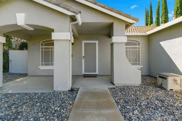 2338 Carol Ann Dr, Tracy, CA 95377