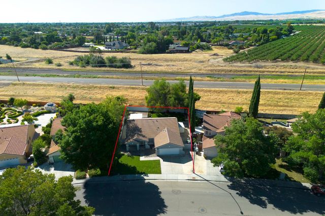 2338 Carol Ann Dr, Tracy, CA 95377