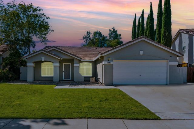 2338 Carol Ann Dr, Tracy, CA 95377