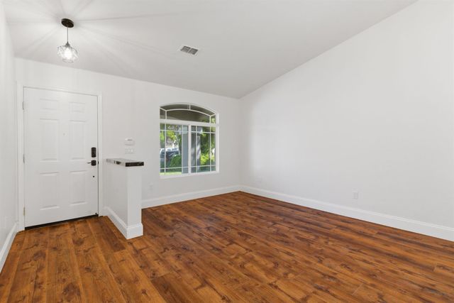 2338 Carol Ann Dr, Tracy, CA 95377
