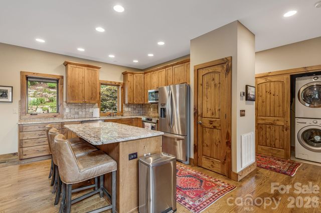 138 Bear Paw Drive, Brevard, NC 28712