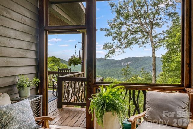 138 Bear Paw Drive, Brevard, NC 28712
