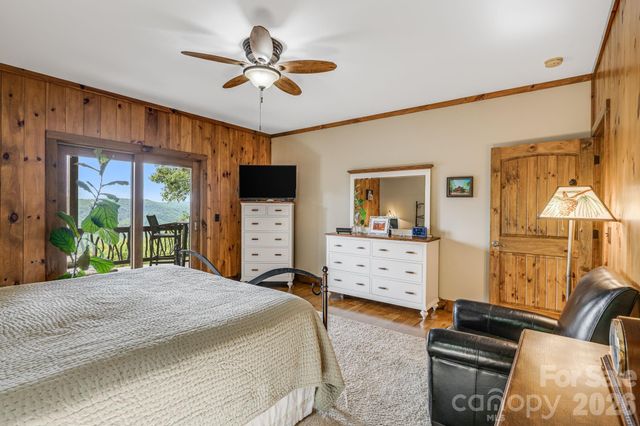 138 Bear Paw Drive, Brevard, NC 28712