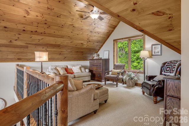 138 Bear Paw Drive, Brevard, NC 28712