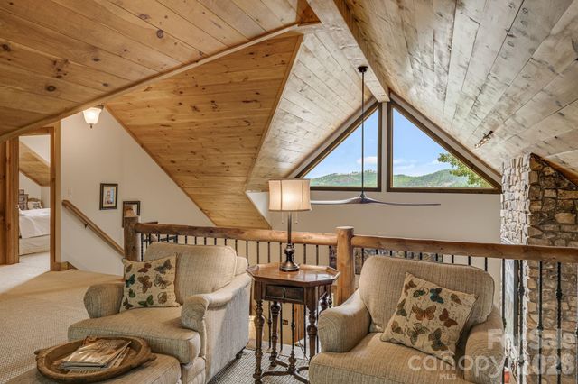 138 Bear Paw Drive, Brevard, NC 28712